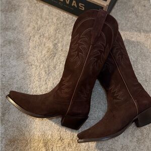 Tecovas Annie Coffee Deer Roughout